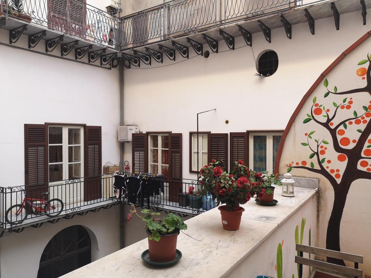 Sunshine Hostel Palermo Exterior photo