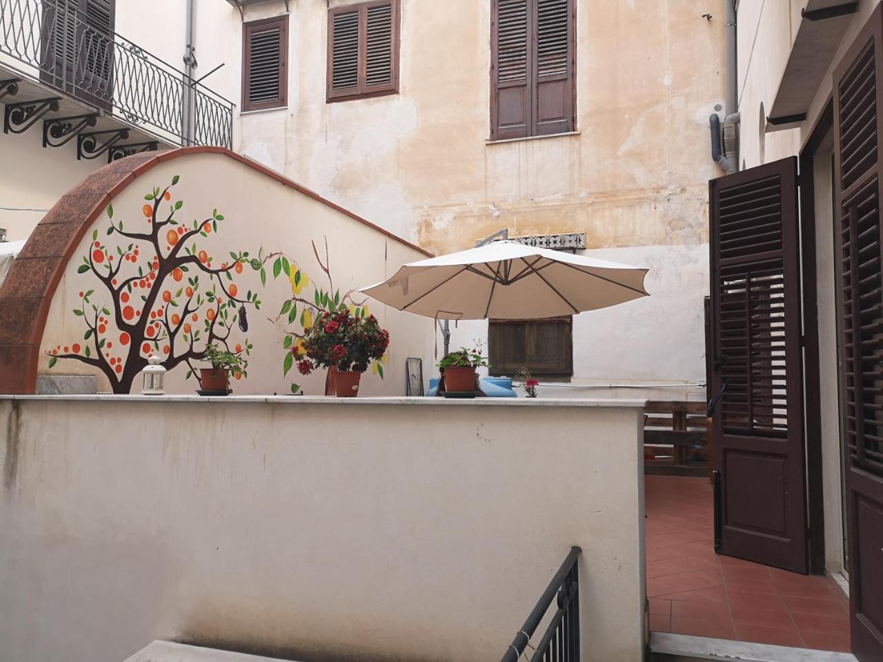 Sunshine Hostel Palermo Exterior photo