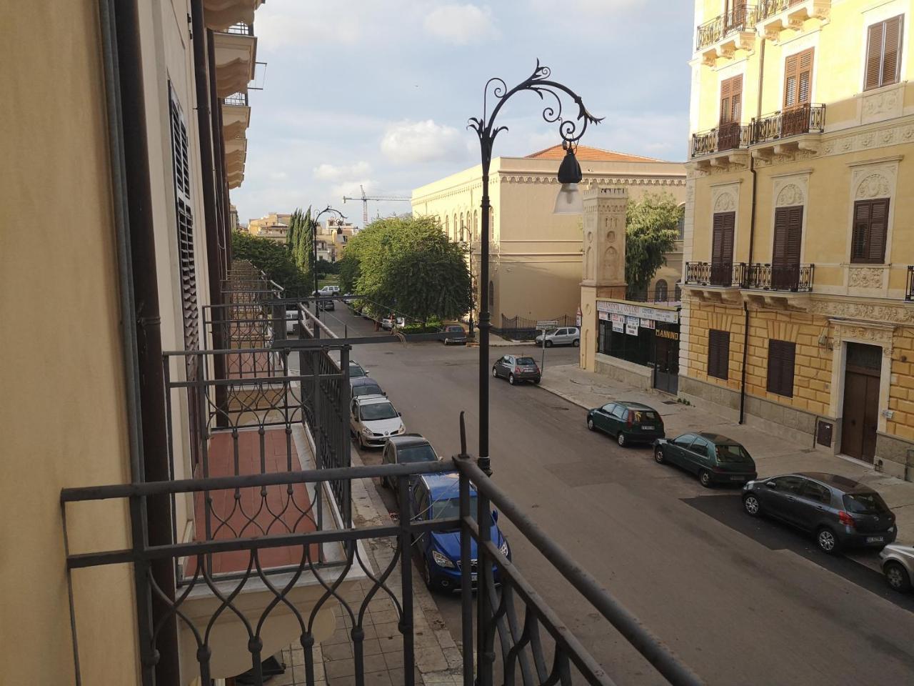 Sunshine Hostel Palermo Exterior photo